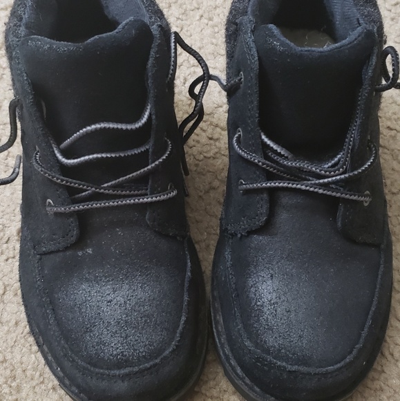 UGG - Picture 2 of 8